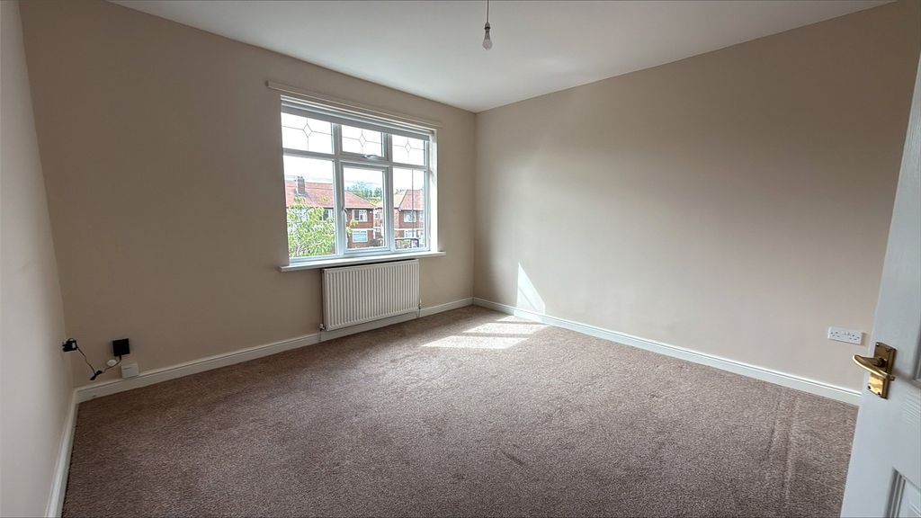Property photo 2 of 7 Picture No. 11