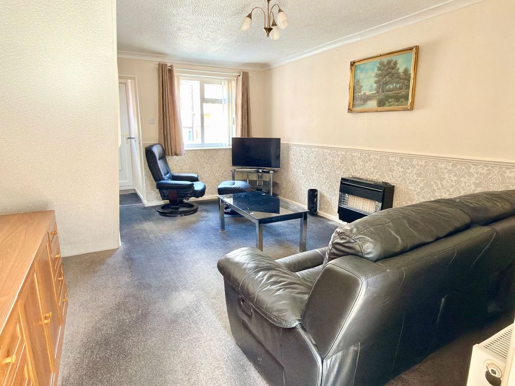 Property photo 2 of 7