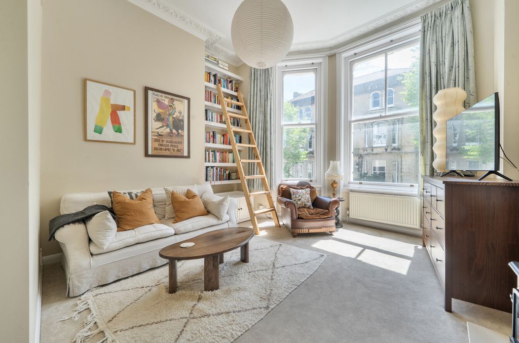 Property photo 2 of 11 1465714-11-6A0F02...