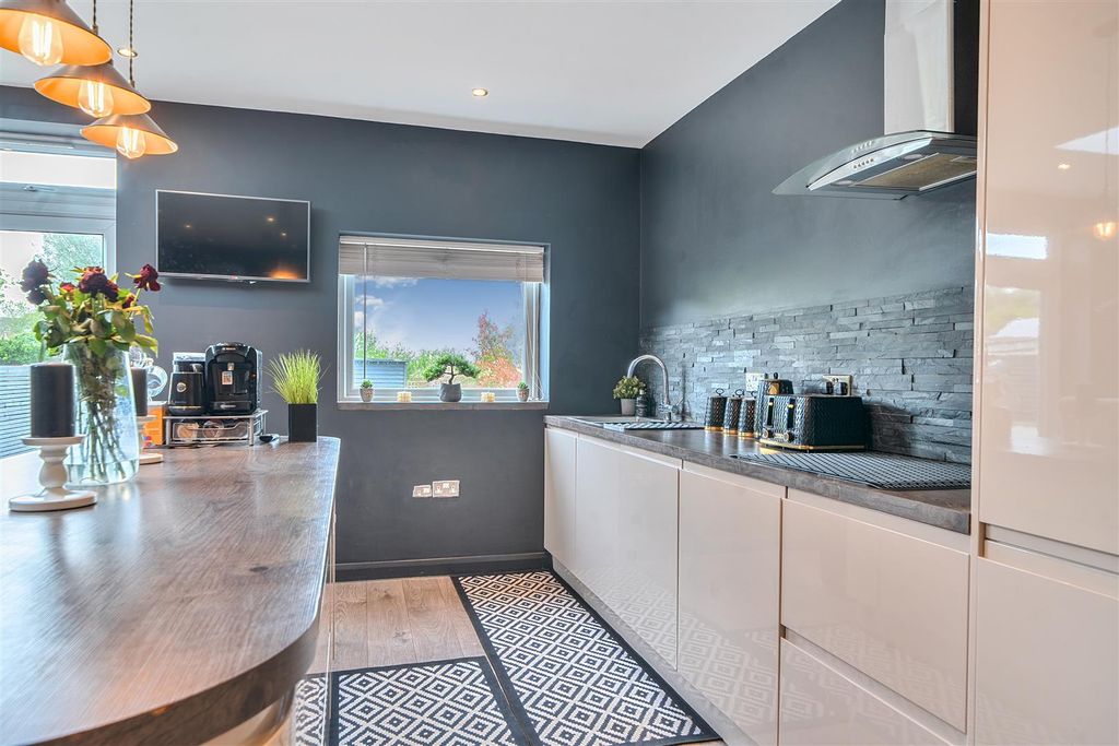 Property photo 3 of 25 1447079-6-69E1Efc85c99A.Jpg