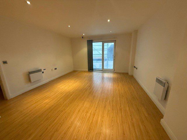 Property photo 2 of 9 Picture No. 10