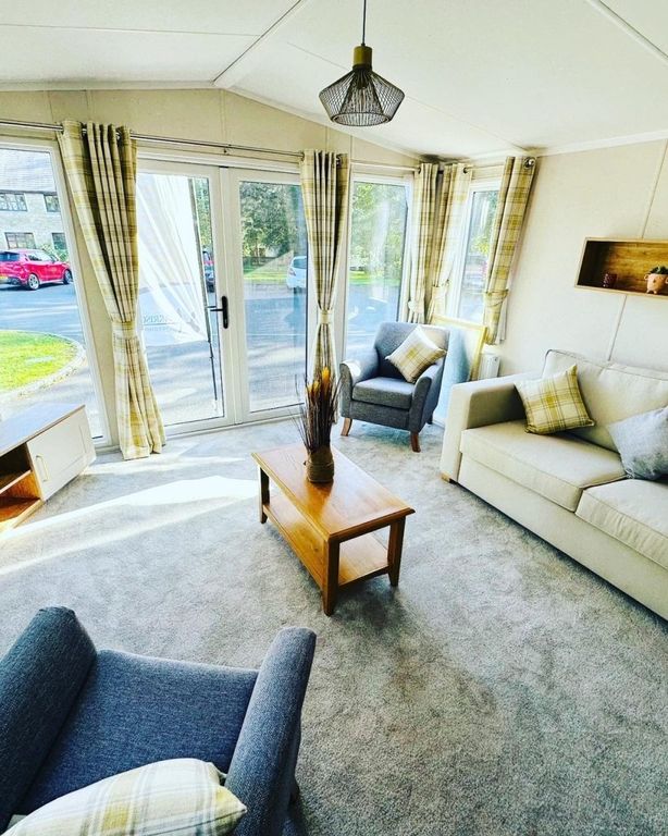 Property photo 2 of 8 Nmqel680Cae0328789.Jpg