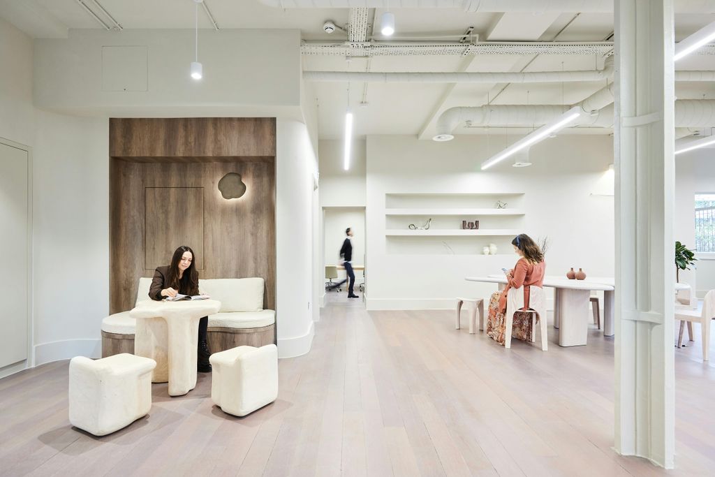 Property photo 1 of 25 Office Space
