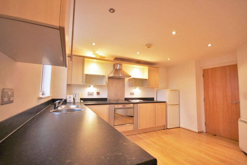 Property photo 2 of 9