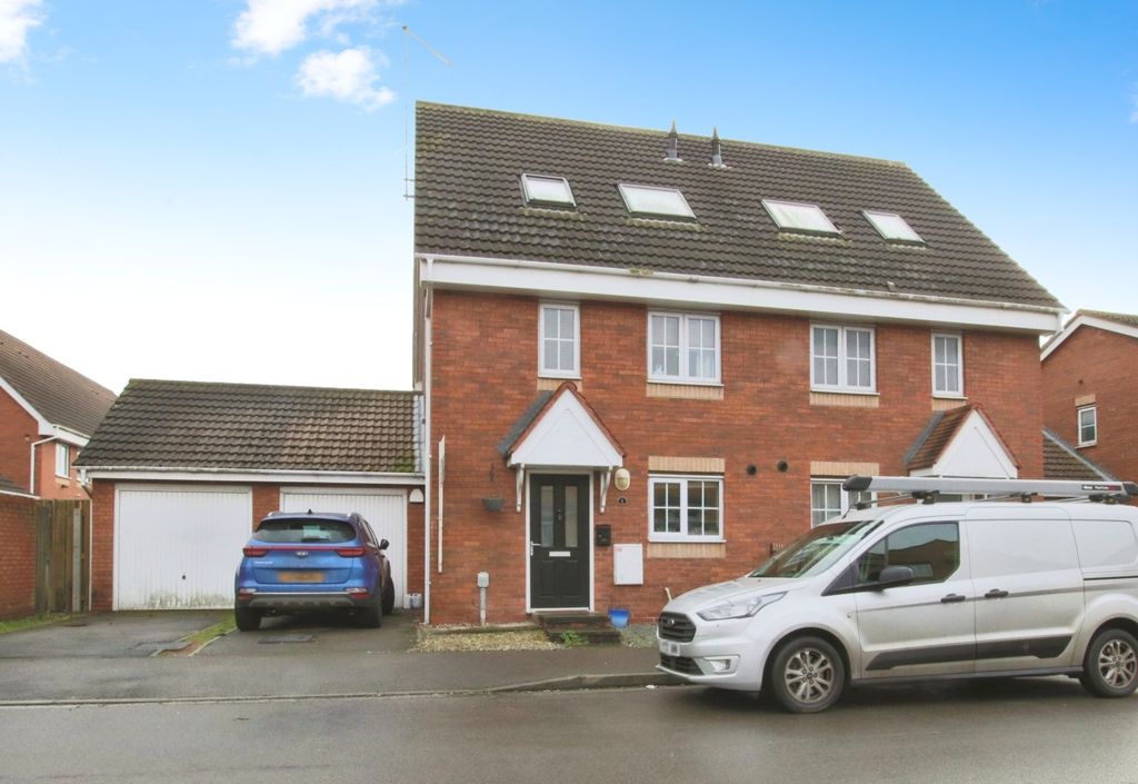Property photo 3 of 12 3873707