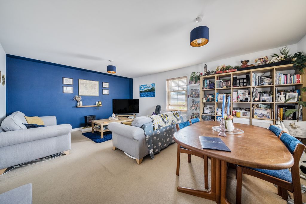 Property photo 3 of 12 1362317568E4E921Cb3A1