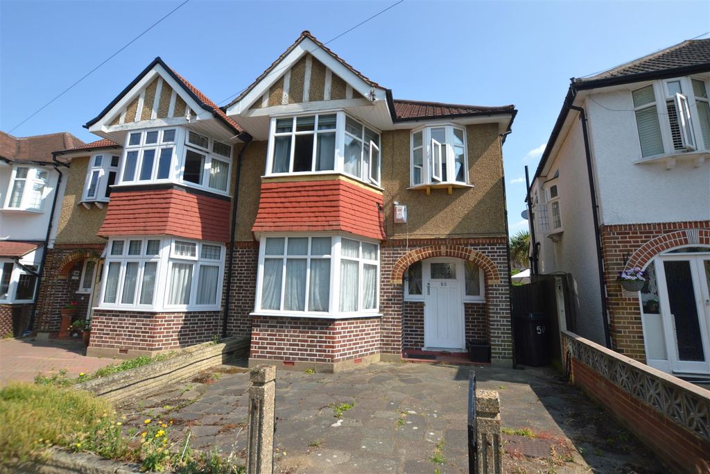 Property photo 1 of 11 50 Pauline Crescent.Jpg