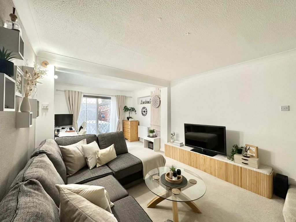 Property photo 2 of 16 Img_9838.Jpg