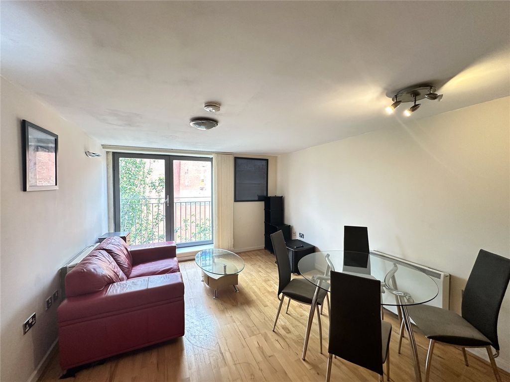 Property photo 3 of 11 Picture 3