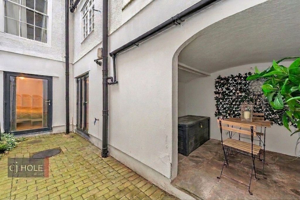 Property photo 2 of 14 Picture No. 07