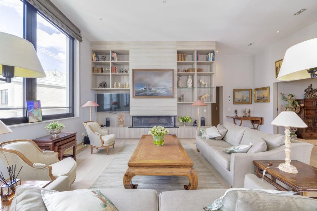 Property photo 1 of 25