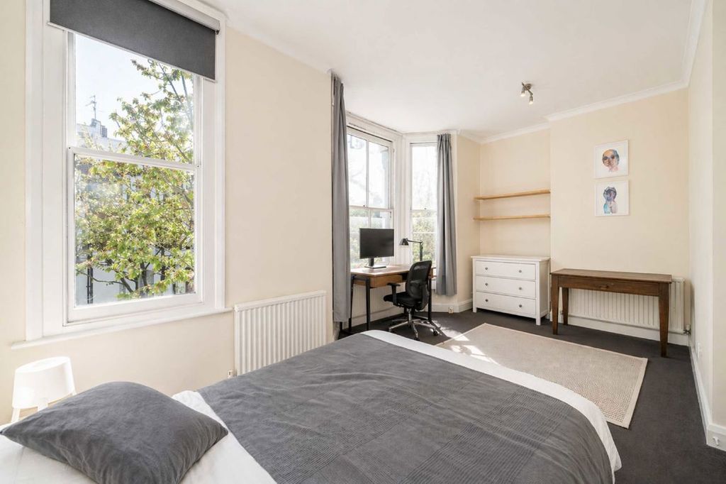 Property photo 3 of 5