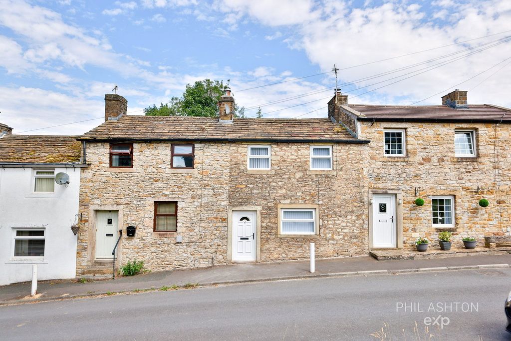 Property photo 1 of 25