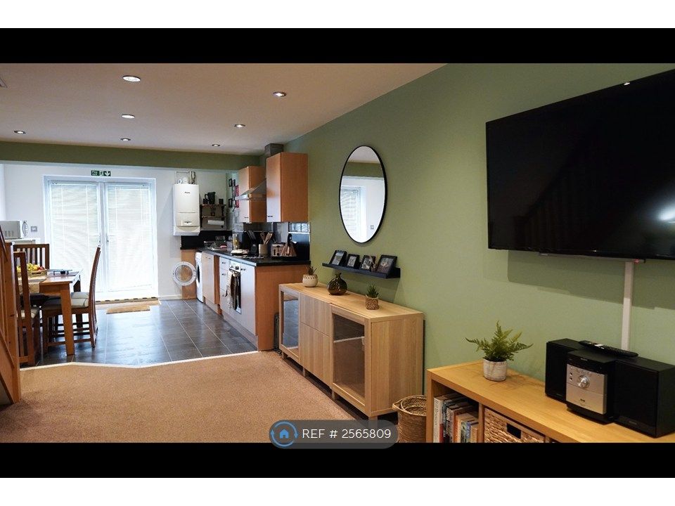 Property photo 2 of 8 Living/Dining/Kitchen