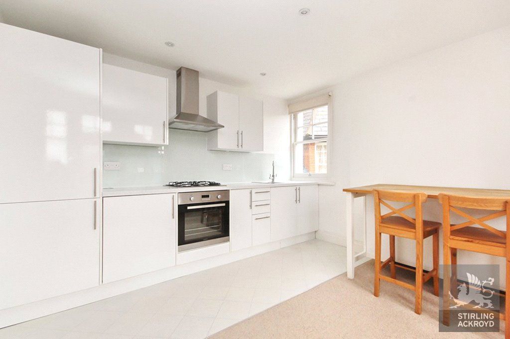 Property photo 3 of 7 Kitchen
