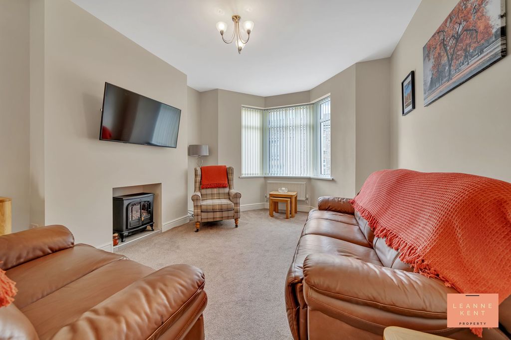 Property photo 2 of 39