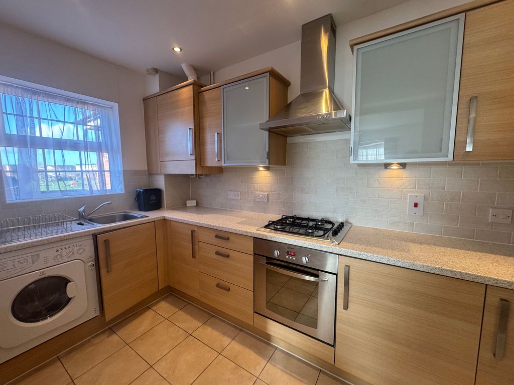 Property photo 1 of 10 Kitchen