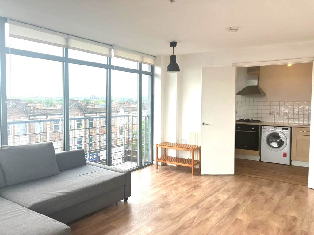 Property photo 1 of 11