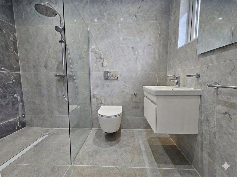 Property photo 2 of 7 Photo 6