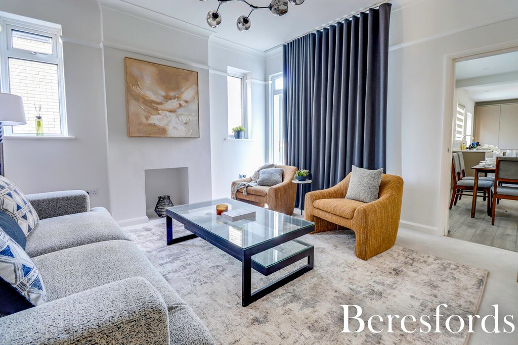 Property photo 3 of 23 Picture No. 06