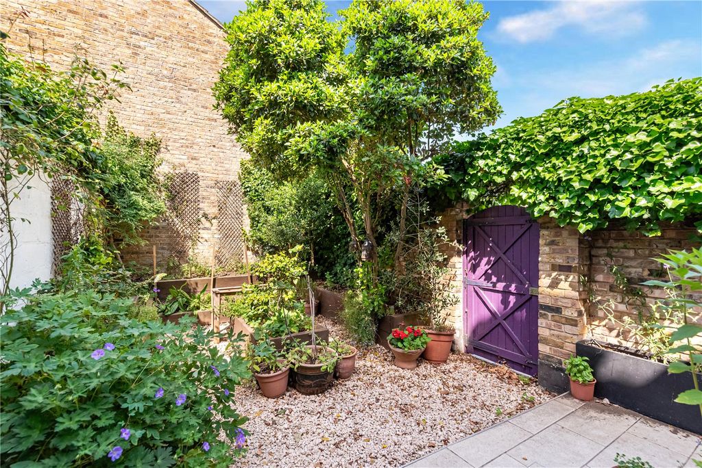 Property photo 3 of 17 Picture No. 19