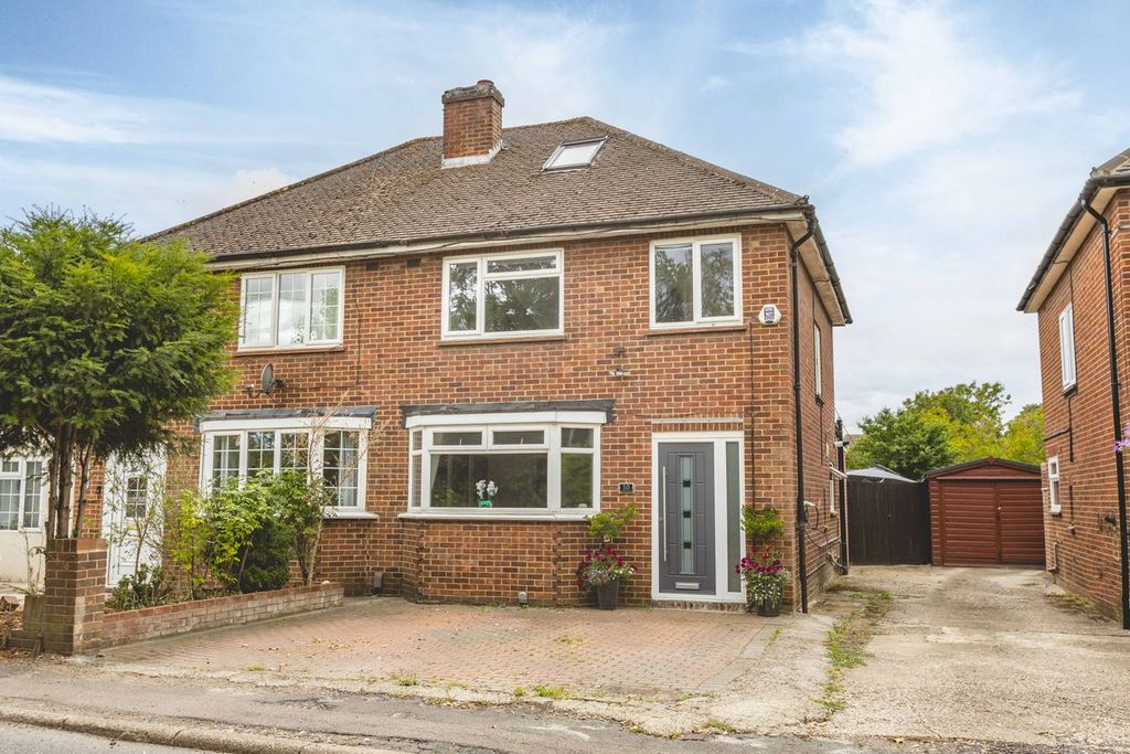 Property photo 1 of 27