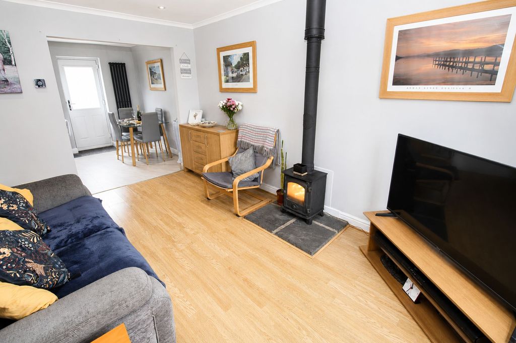 Property photo 2 of 19