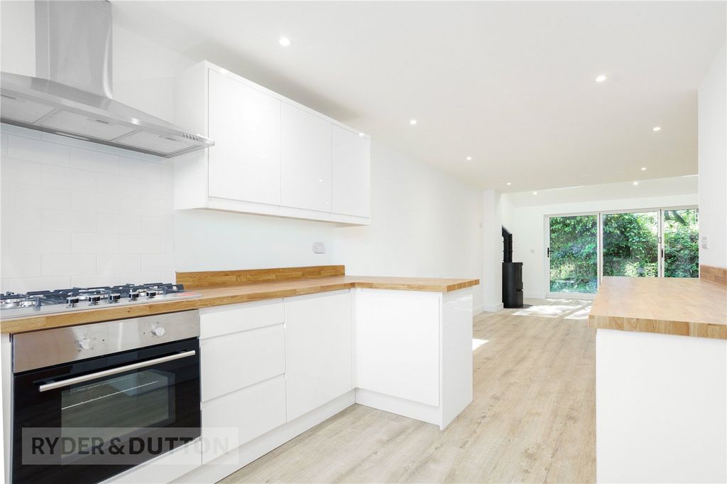 Property photo 1 of 23 Kitchen