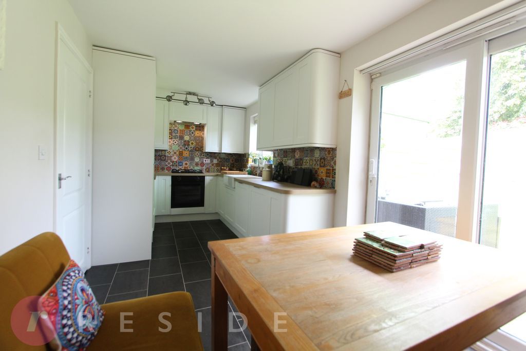 Property photo 3 of 16 Dining Kitchen