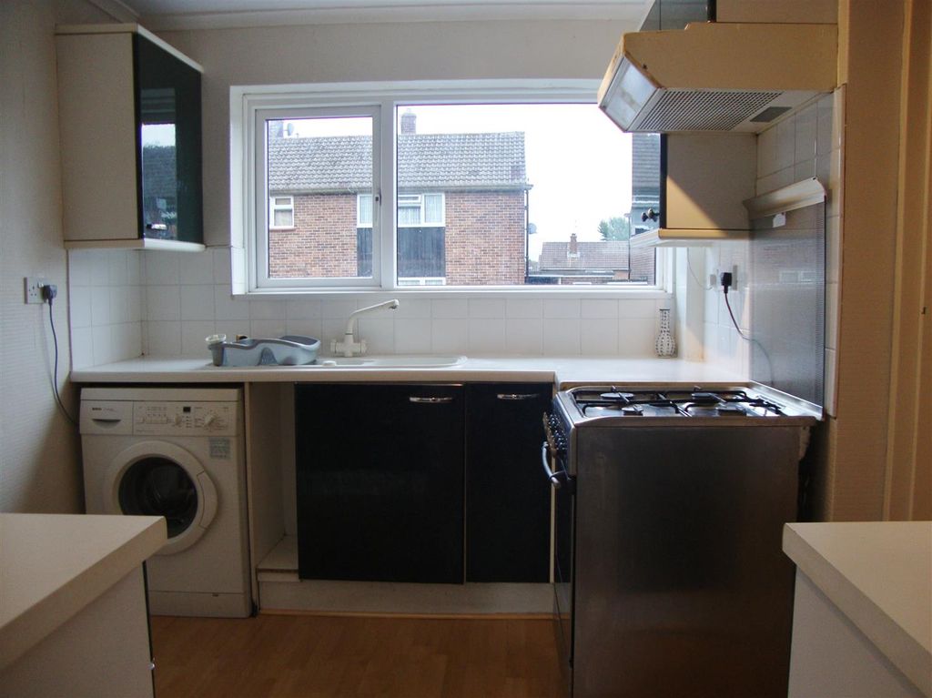 Property photo 2 of 7 Kitchen.Jpg