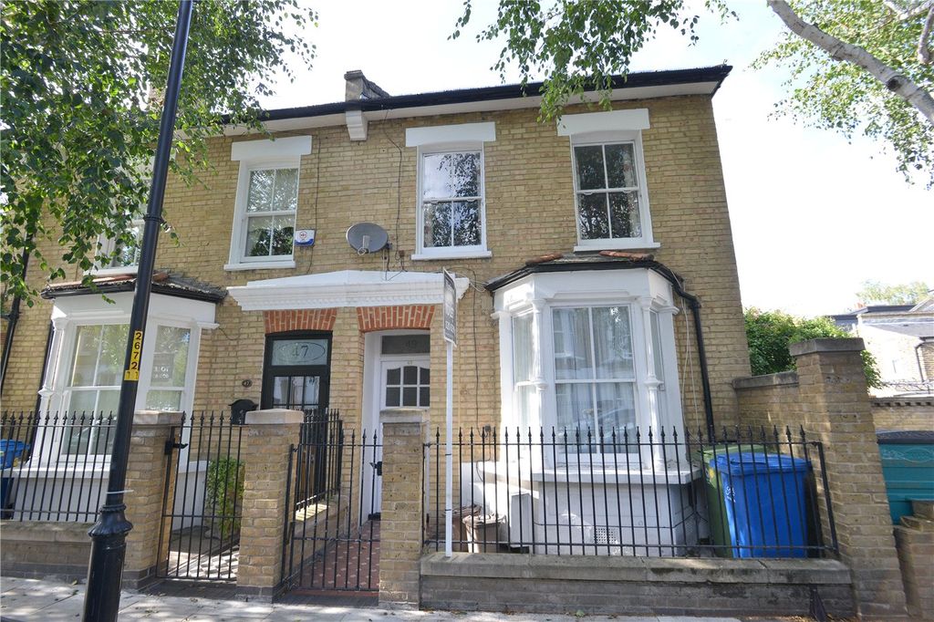 Property photo 1 of 5 External