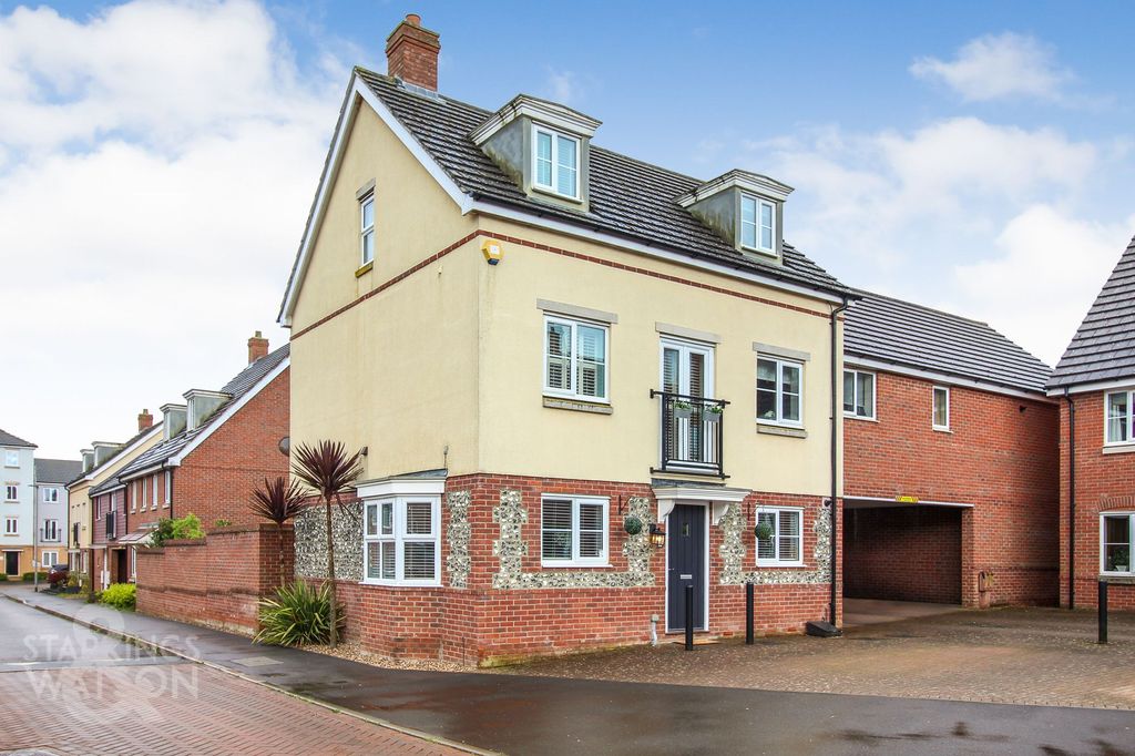 Property photo 1 of 31