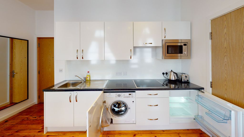 Property photo 2 of 2 Kitchen