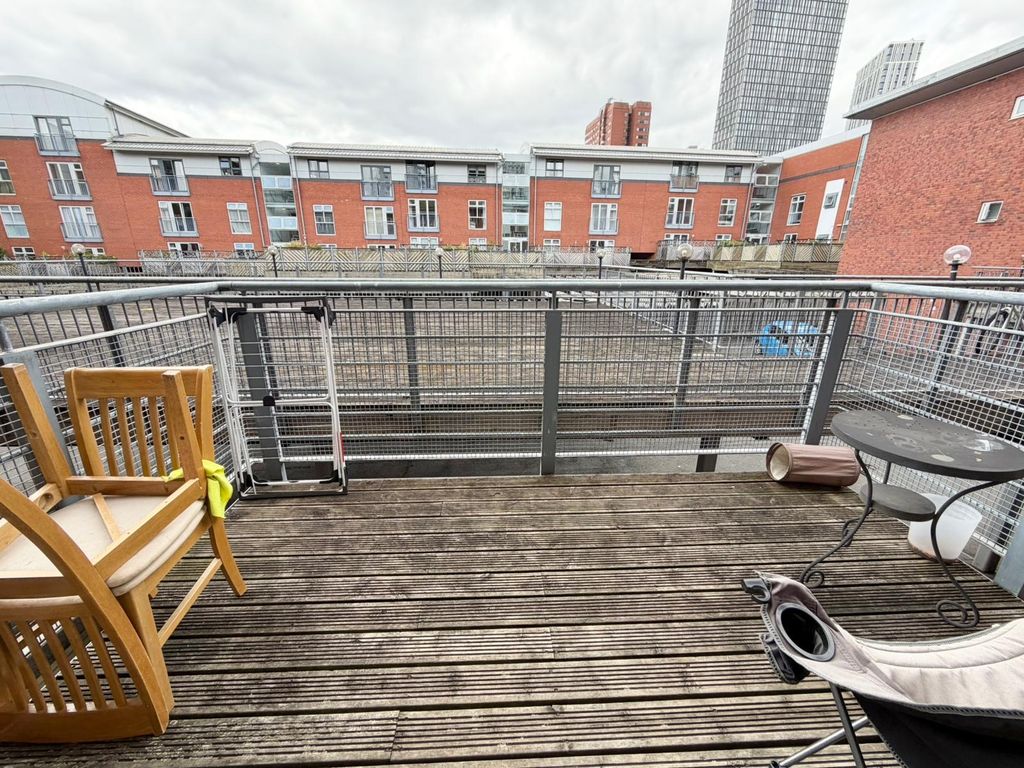Property photo 3 of 9 Balcony