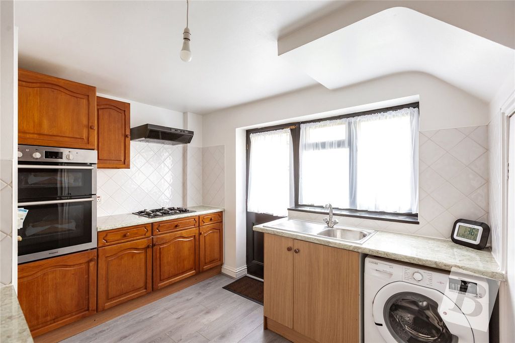 Property photo 2 of 15 Kitchen