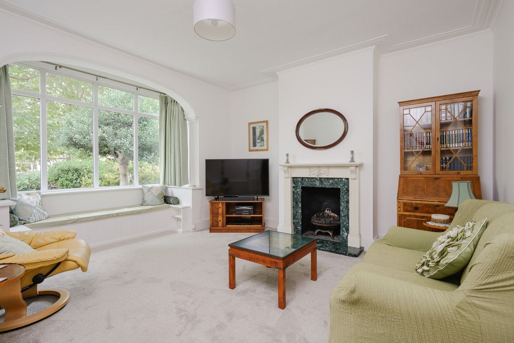 Property photo 2 of 13 Picture No. 12