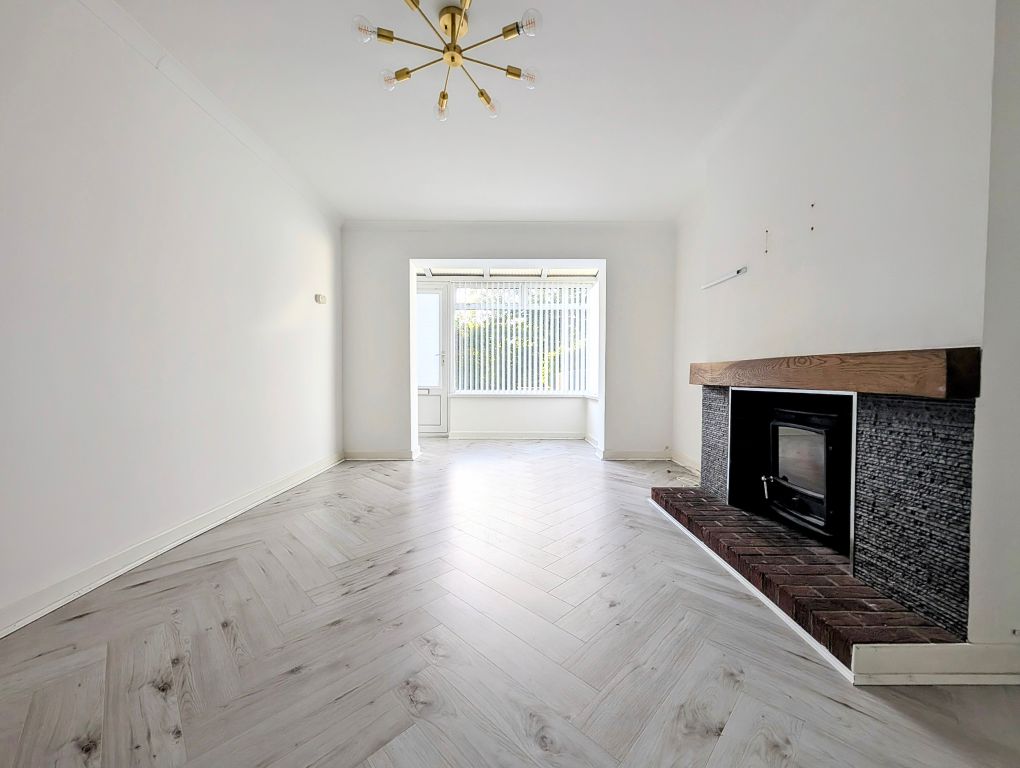 Property photo 3 of 9 Dining Room