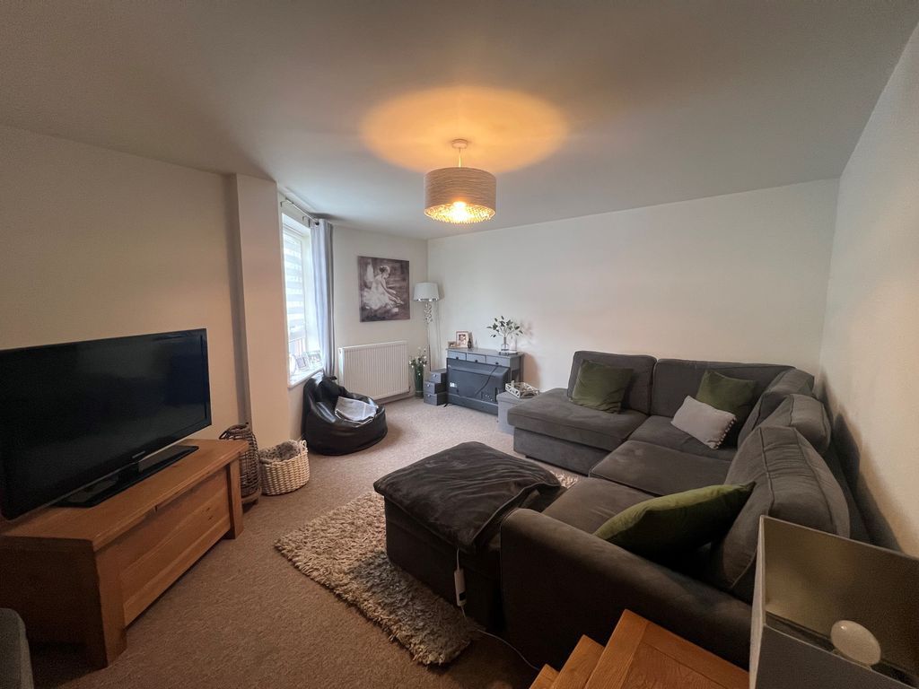 Property photo 2 of 6 Living Room