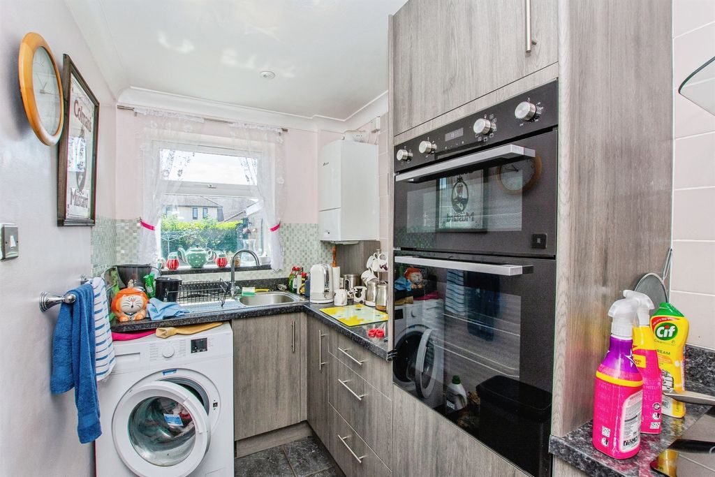 Property photo 2 of 15
