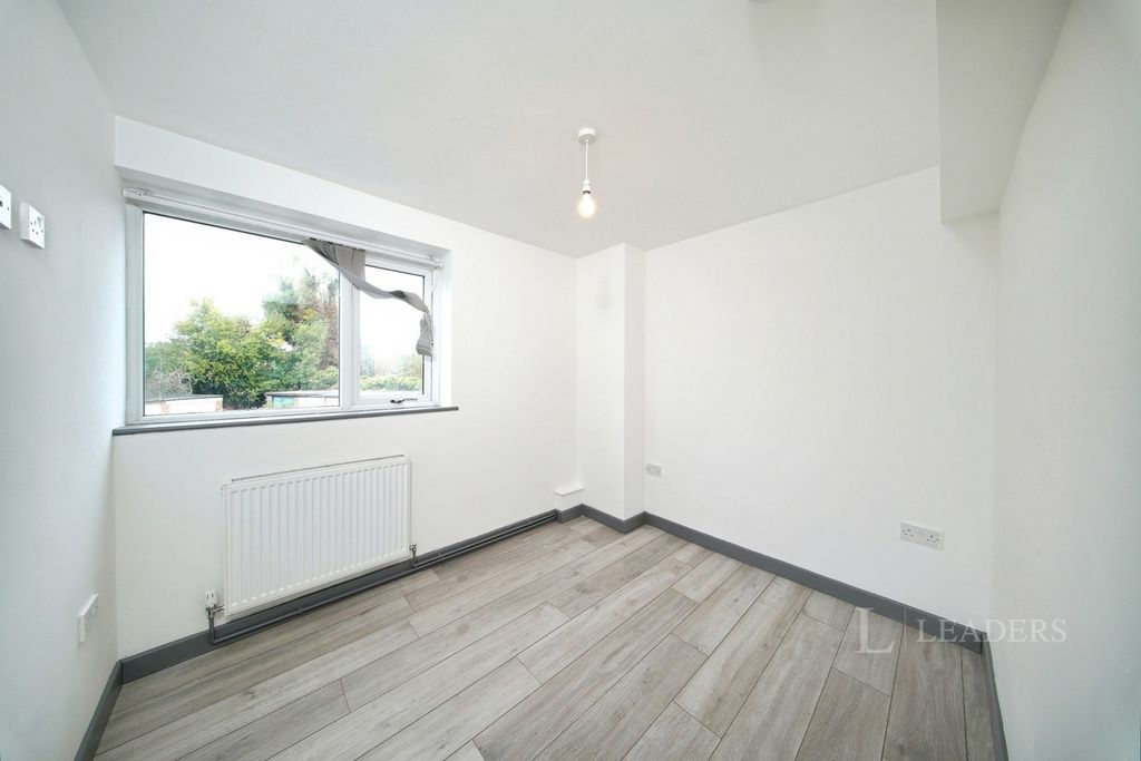 Property photo 2 of 28 Pbox-Img.Jpg