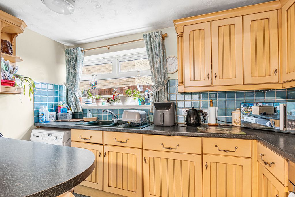 Property photo 3 of 17