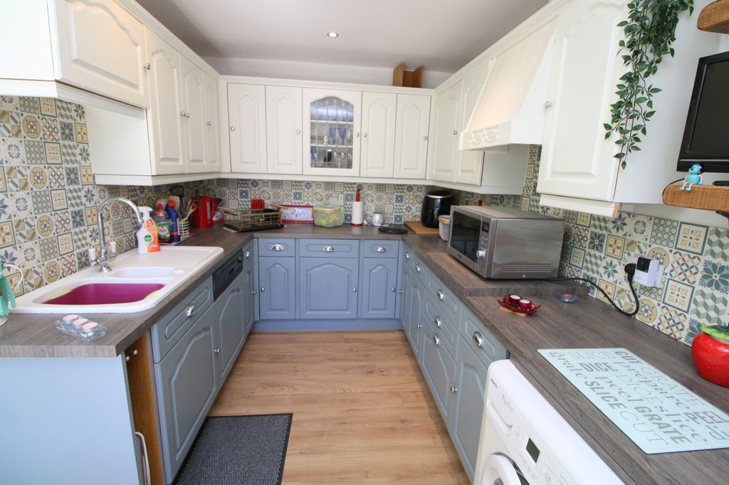 Additional image 13 of 4 bed bungalow for saleCilgant Eglwys Wen, Bodelwyddan LL18