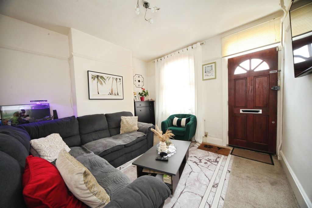 Property photo 2 of 16
