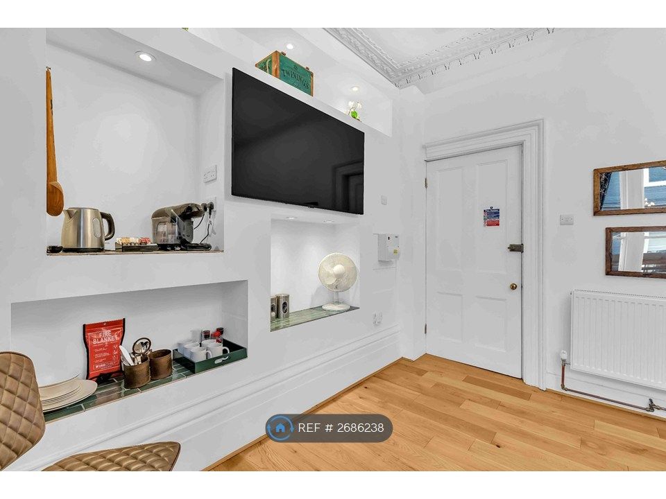 Property photo 2 of 9 Open Plan