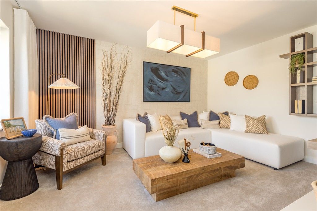 Property photo 3 of 11 Lounge