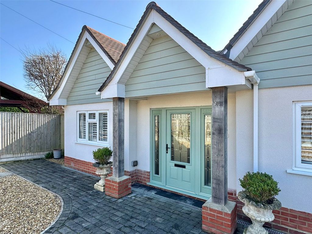 Property photo 2 of 32 Picture No. 52