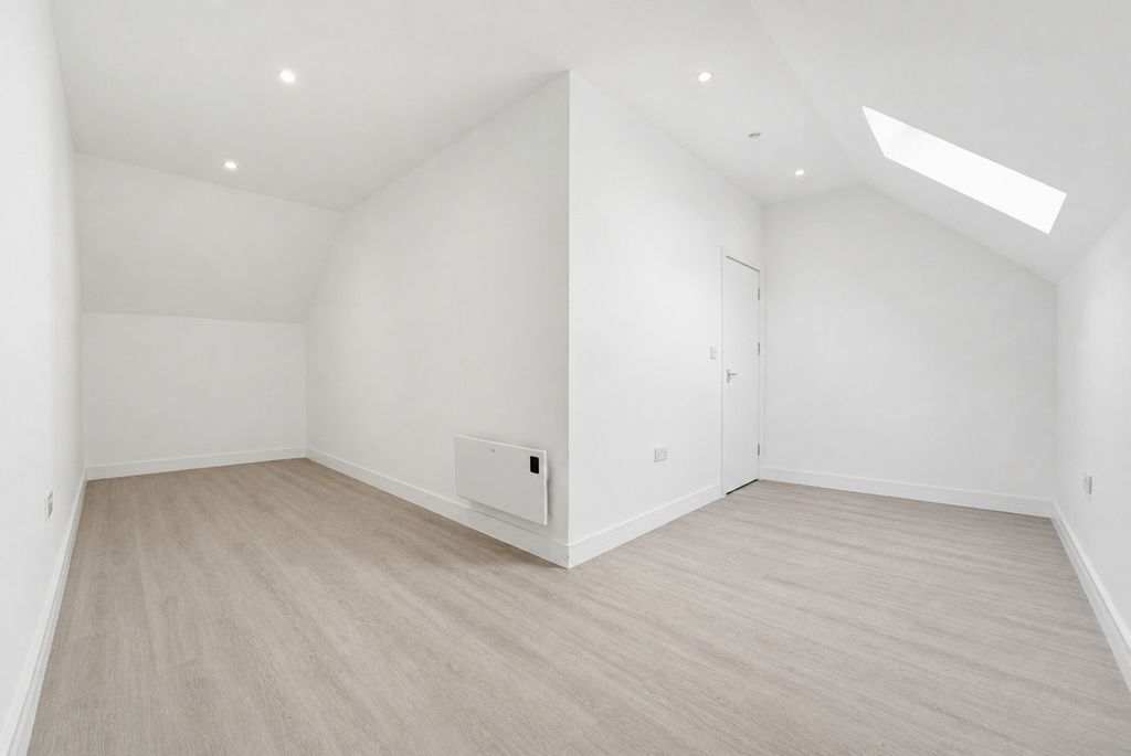 Additional image 17 of 19 bed block of flats for saleQueensway, Enfield EN3