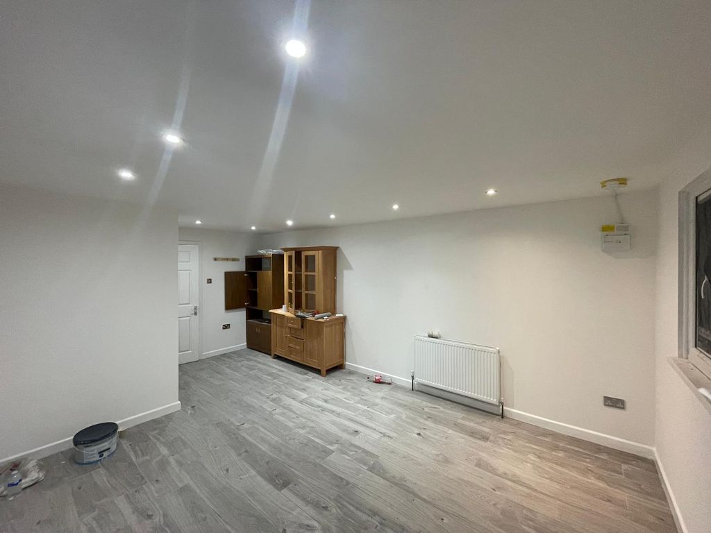 Property photo 2 of 4 Gallery