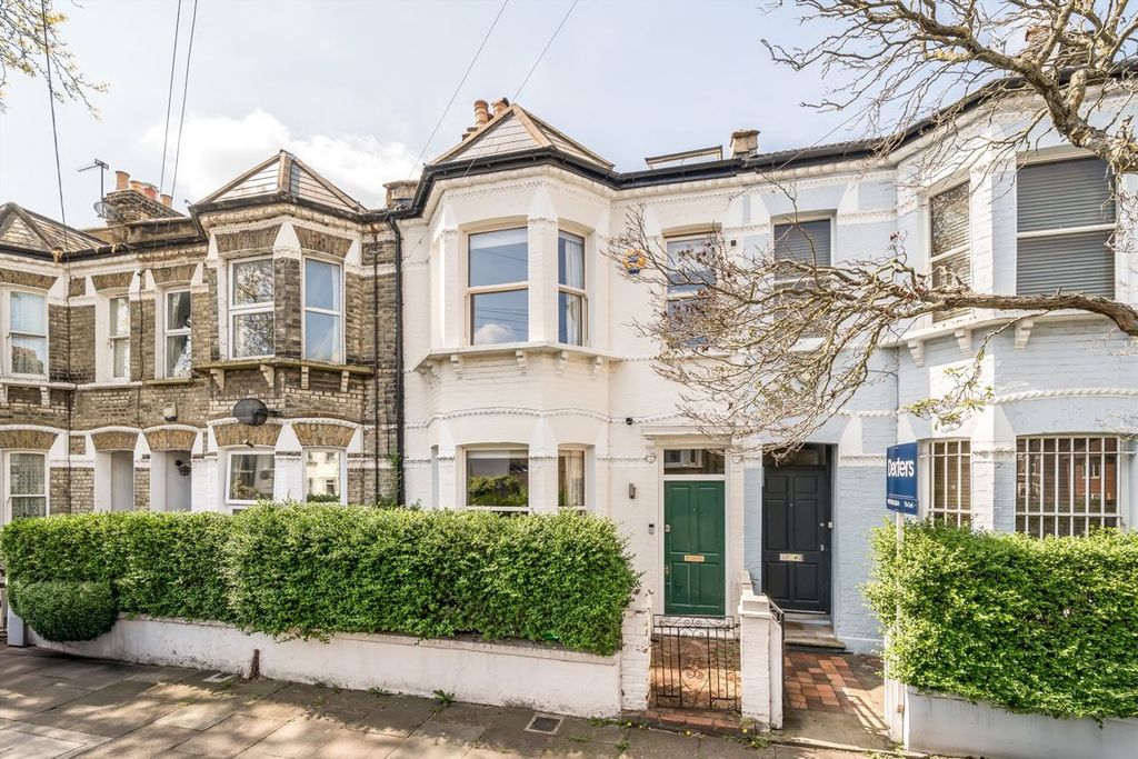 Property photo 1 of 11
