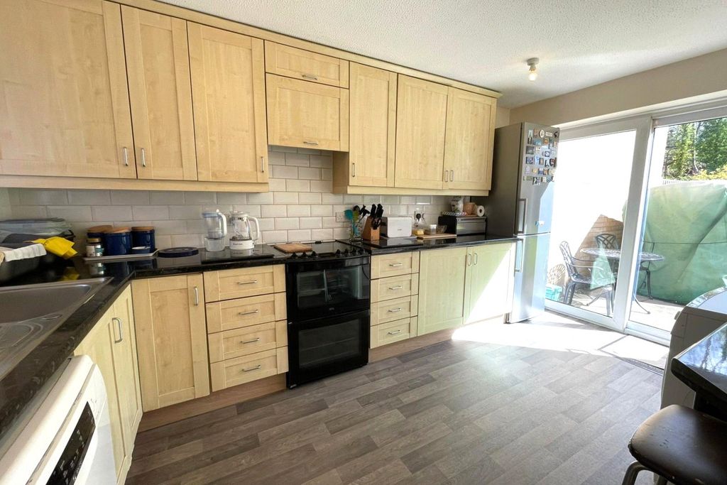 Property photo 3 of 12 Picture No. 08